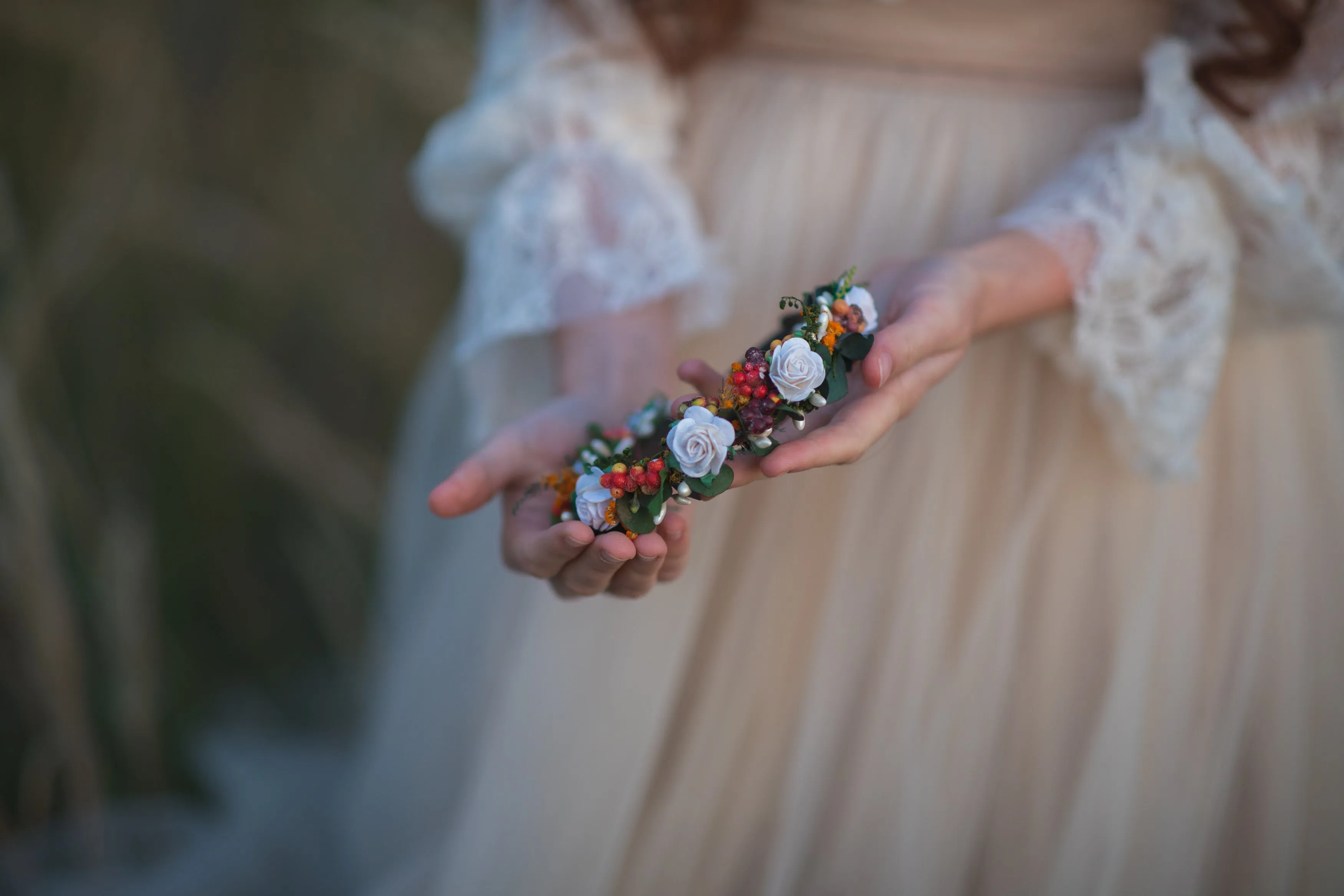 Autumn bridal headband with white roses