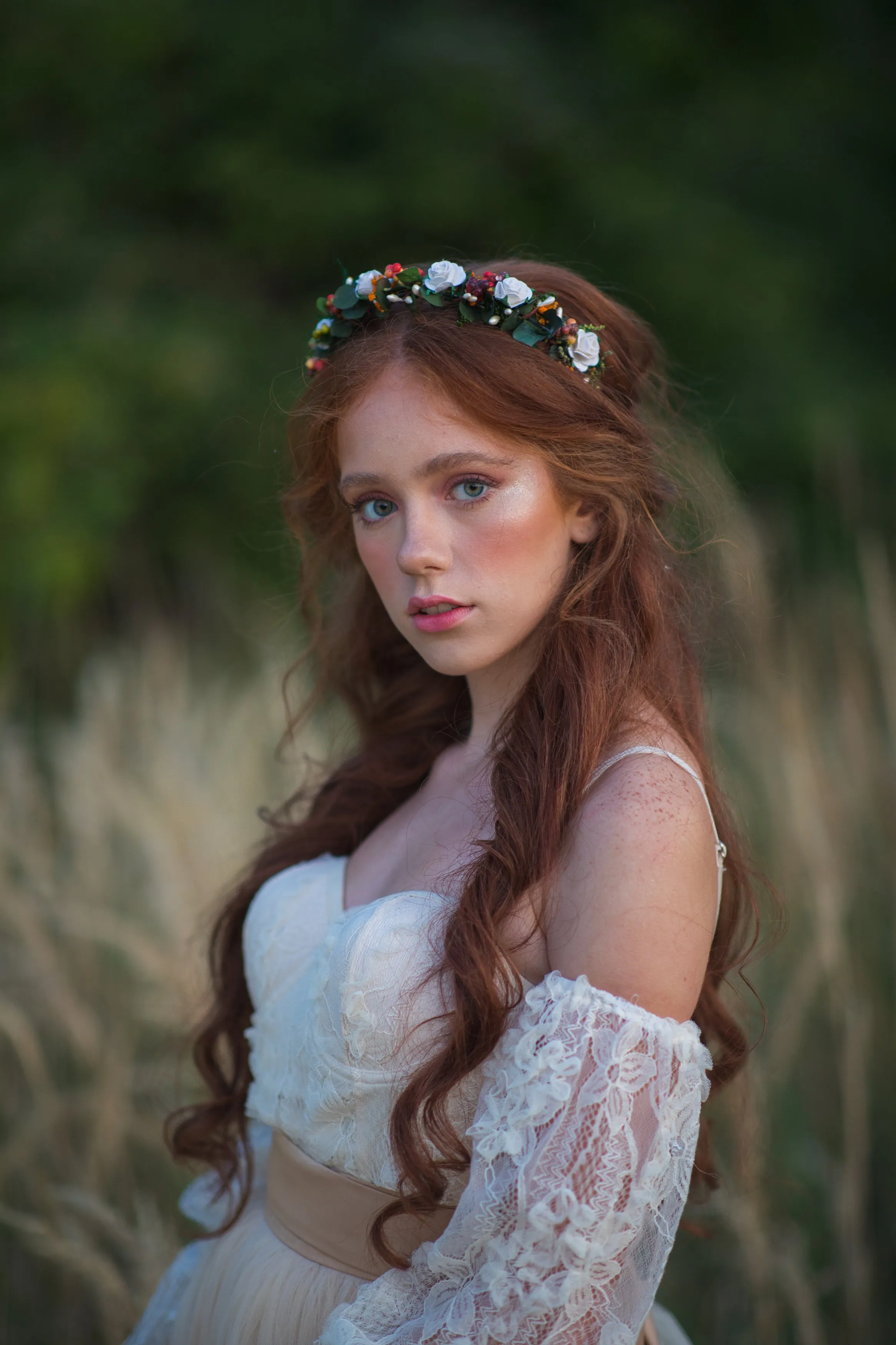 Autumn bridal headband with white roses