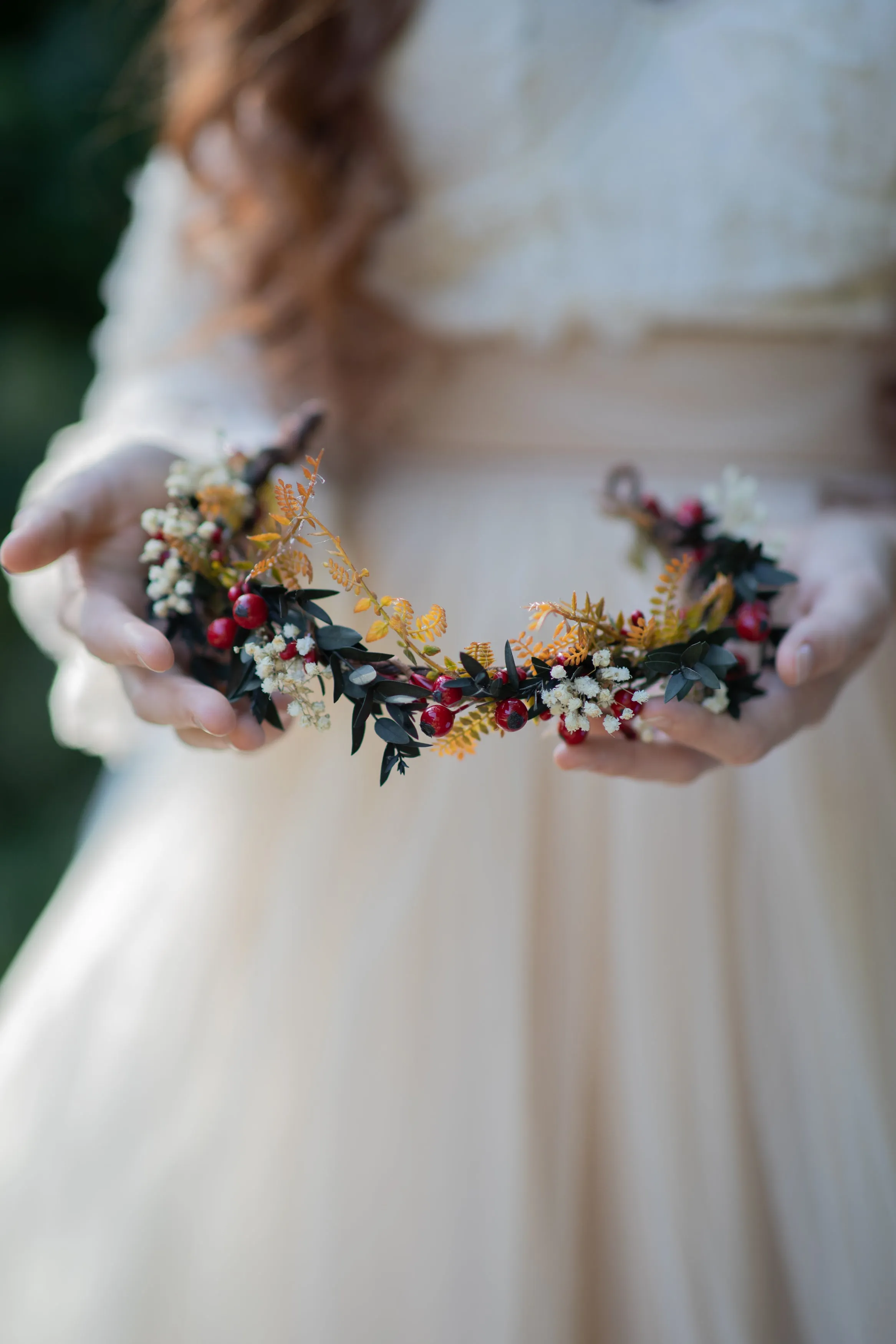 Autumn flower half wreath with rose hips Wedding headpiece Bridal flower half crown Magaela Fall bride Baby's breath Natural Greenery crown