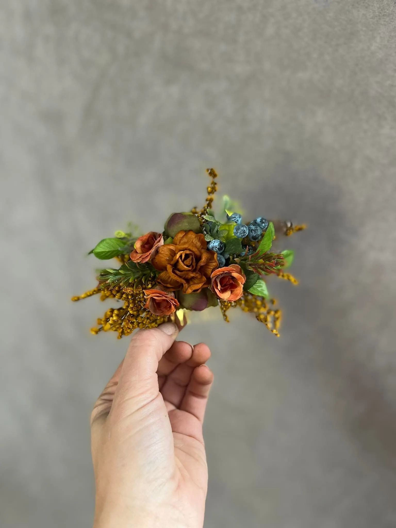 Autumn hair comb with blueberries Customisable Flower hair comb inspired by autumn Wedding comb Fall Bridal hair fashion accessories