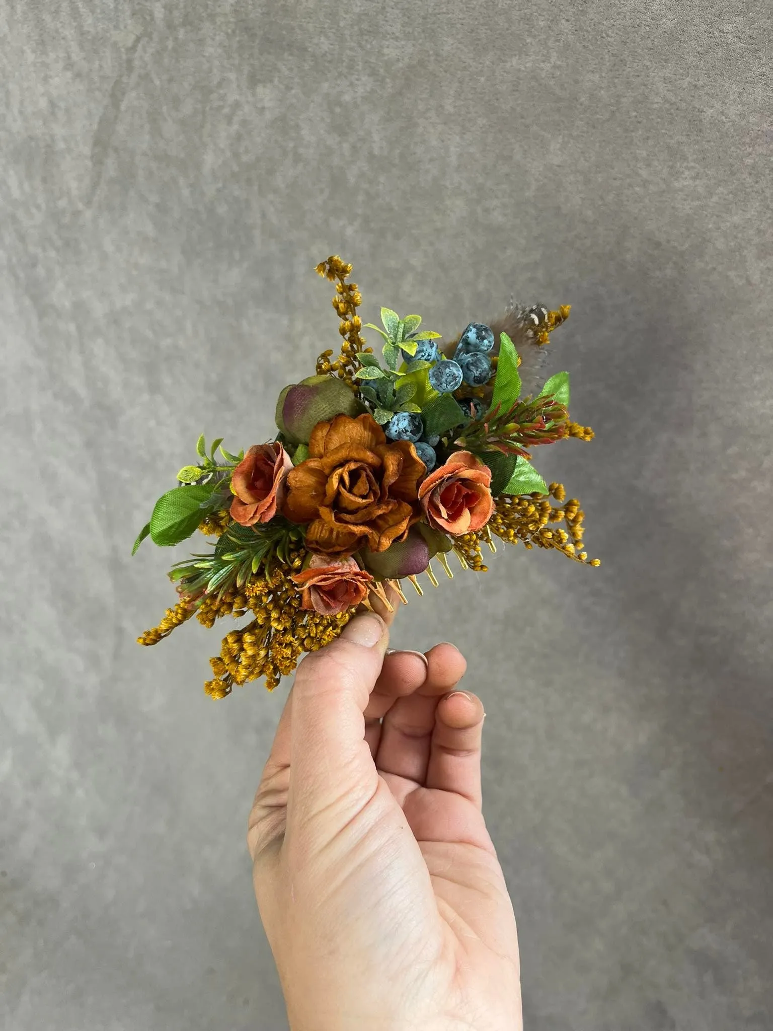 Autumn hair comb with blueberries Customisable Flower hair comb inspired by autumn Wedding comb Fall Bridal hair fashion accessories