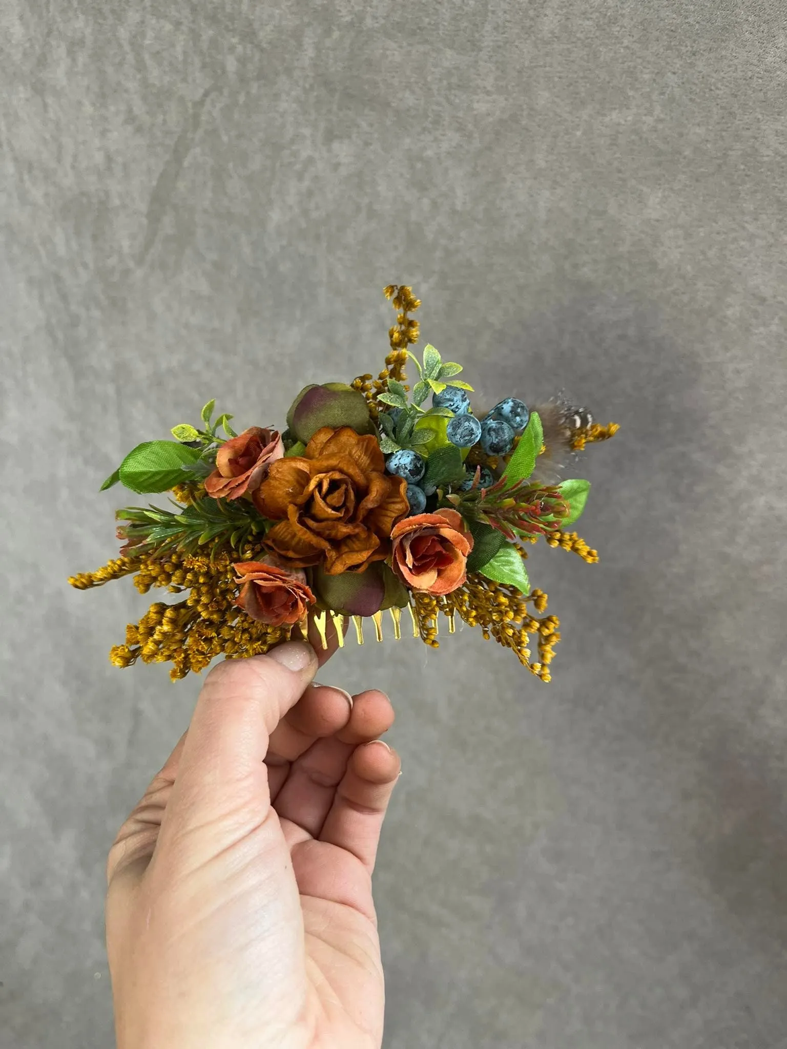 Autumn hair comb with blueberries Customisable Flower hair comb inspired by autumn Wedding comb Fall Bridal hair fashion accessories