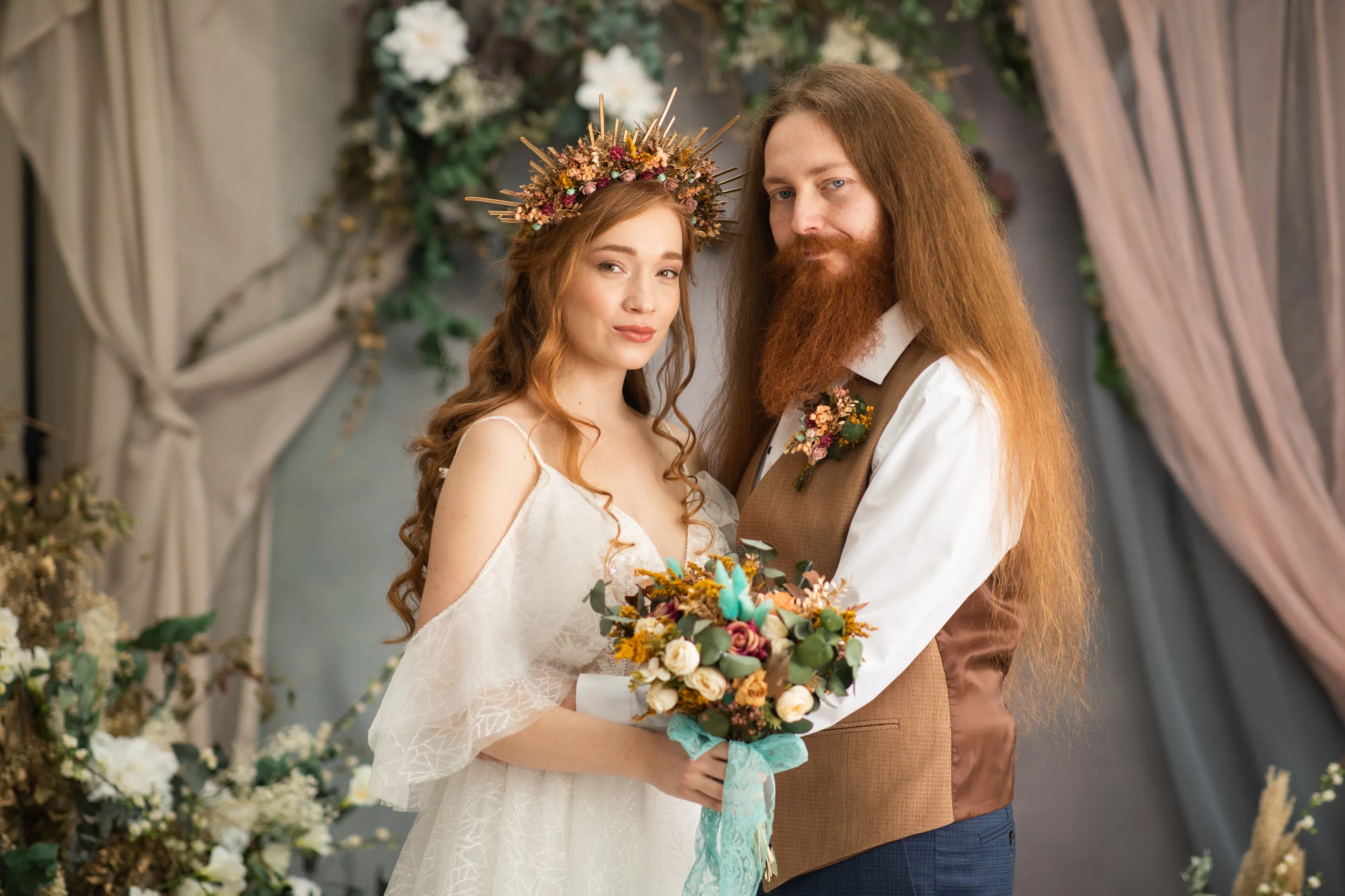 Autumn wedding bouquet with roses