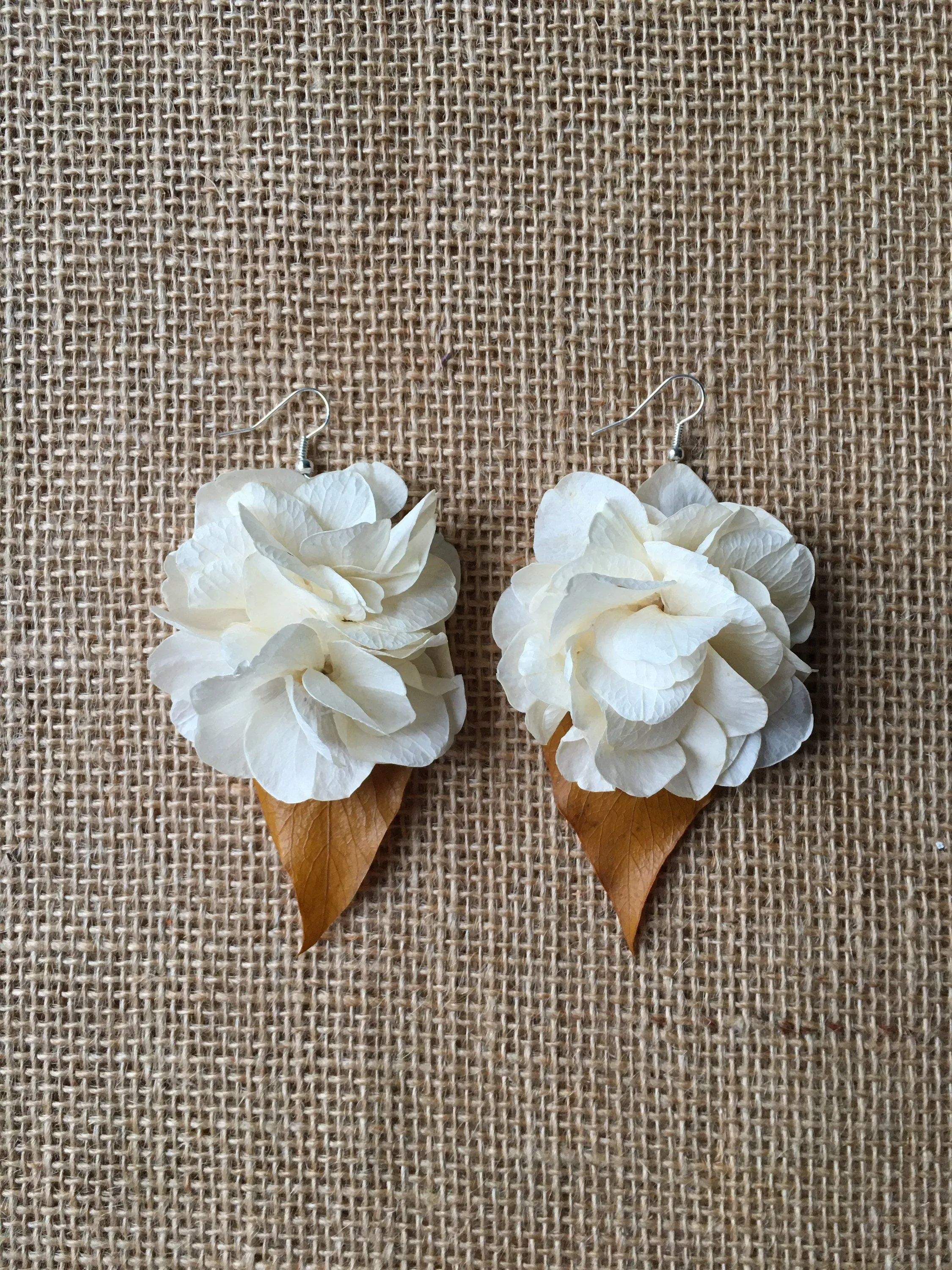 Boho Bridal Dusty Cream Real Flower Earrings UK, Rustic Autumnal Wedding Accessories, Beige Dry Flower Earrings, Ivory Floral Earrings UK