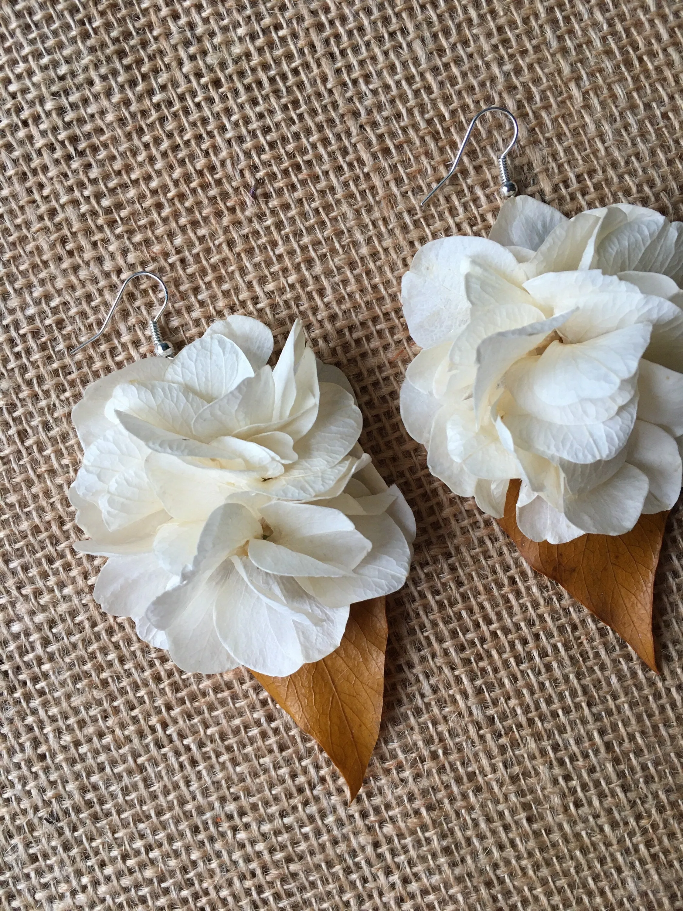 Boho Bridal Dusty Cream Real Flower Earrings UK, Rustic Autumnal Wedding Accessories, Beige Dry Flower Earrings, Ivory Floral Earrings UK