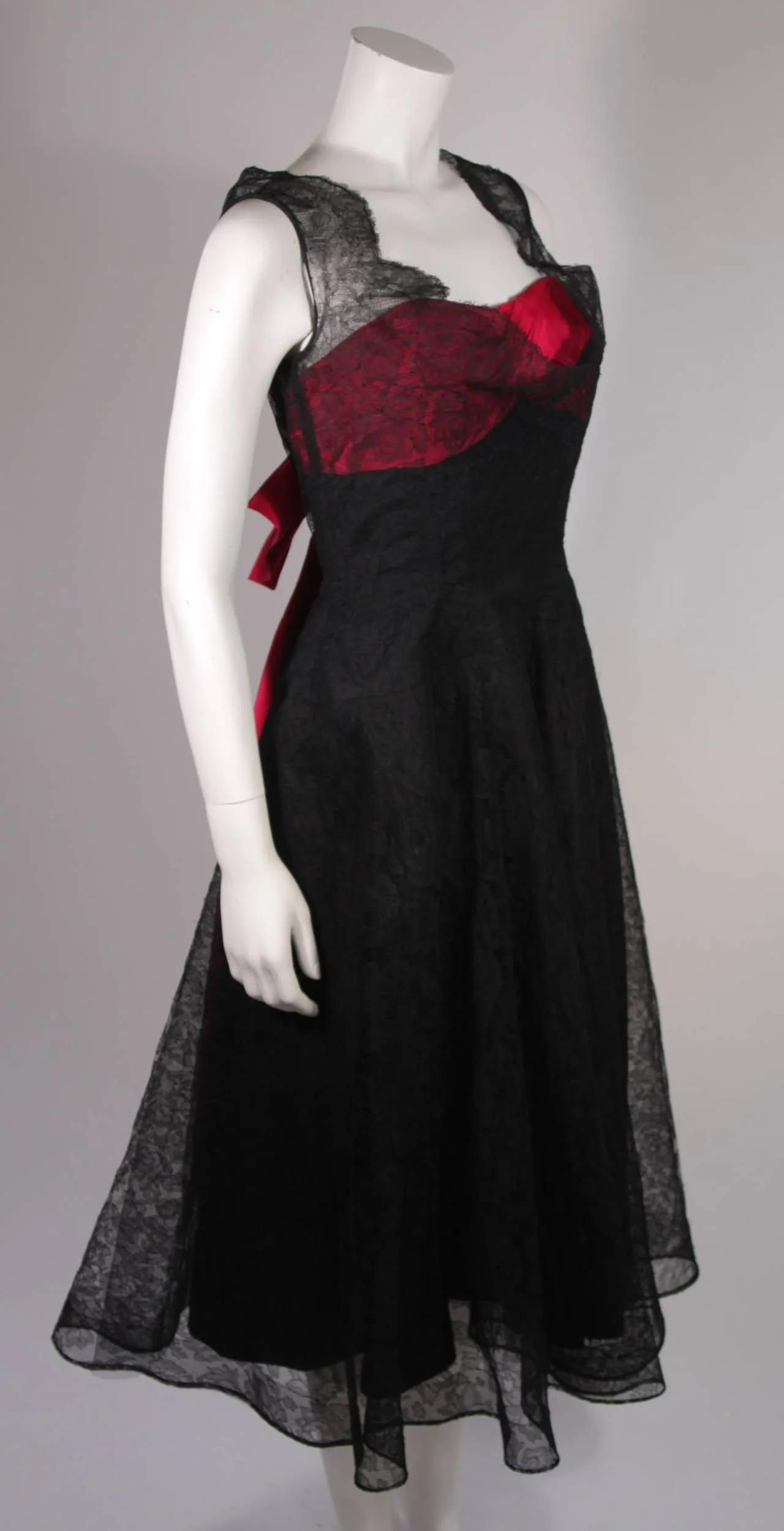 CEIL CHAPMAN Black Lace Cocktail Dress with Large Bow