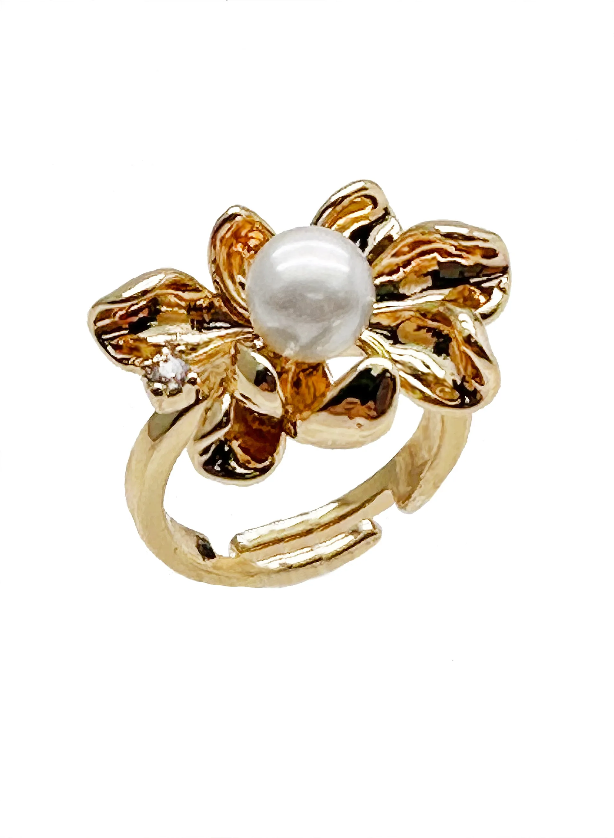 Flower Shaped Freshwater Pearls Ring KR002