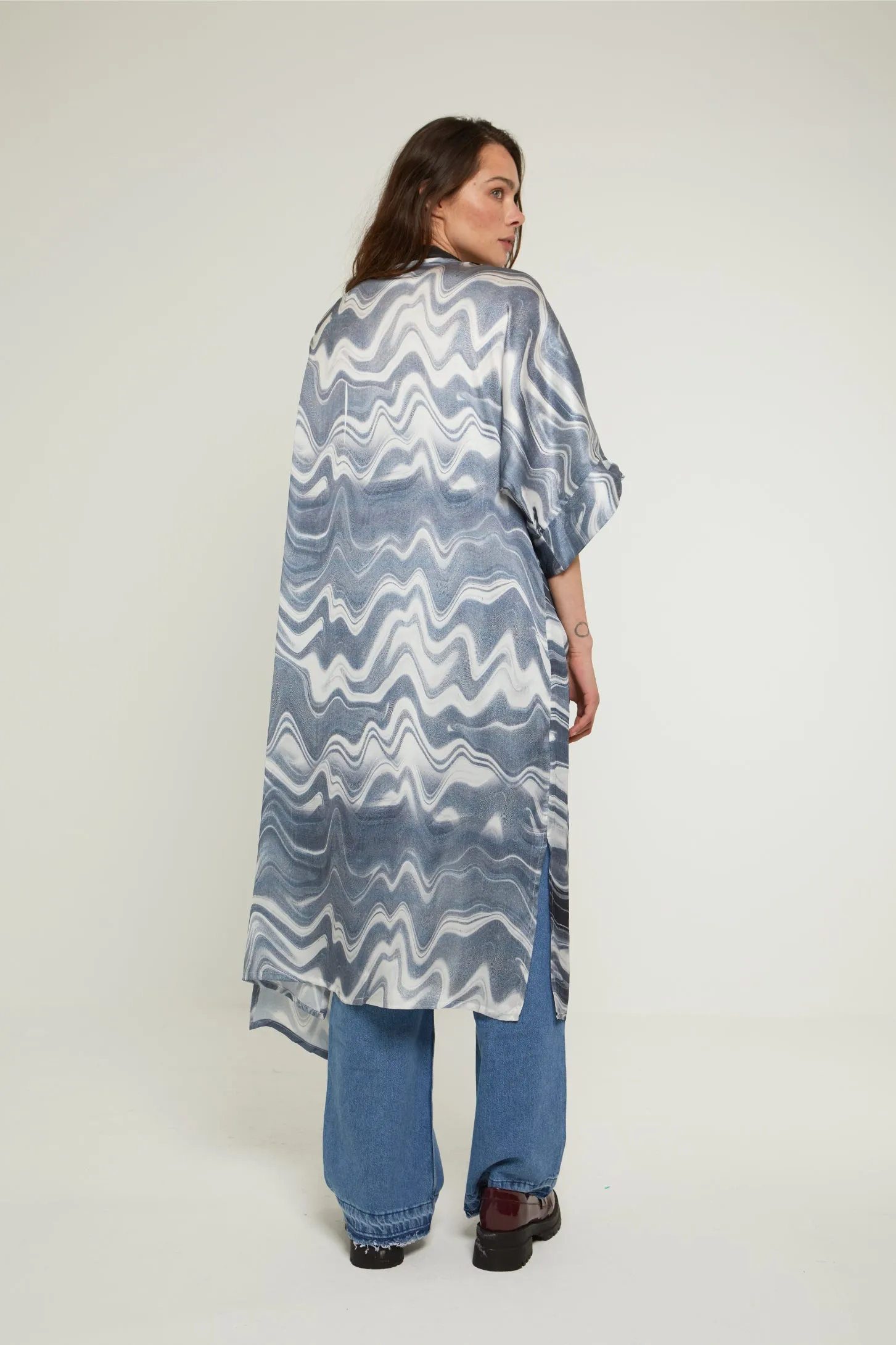 SWIRLY SATIN KIMONO