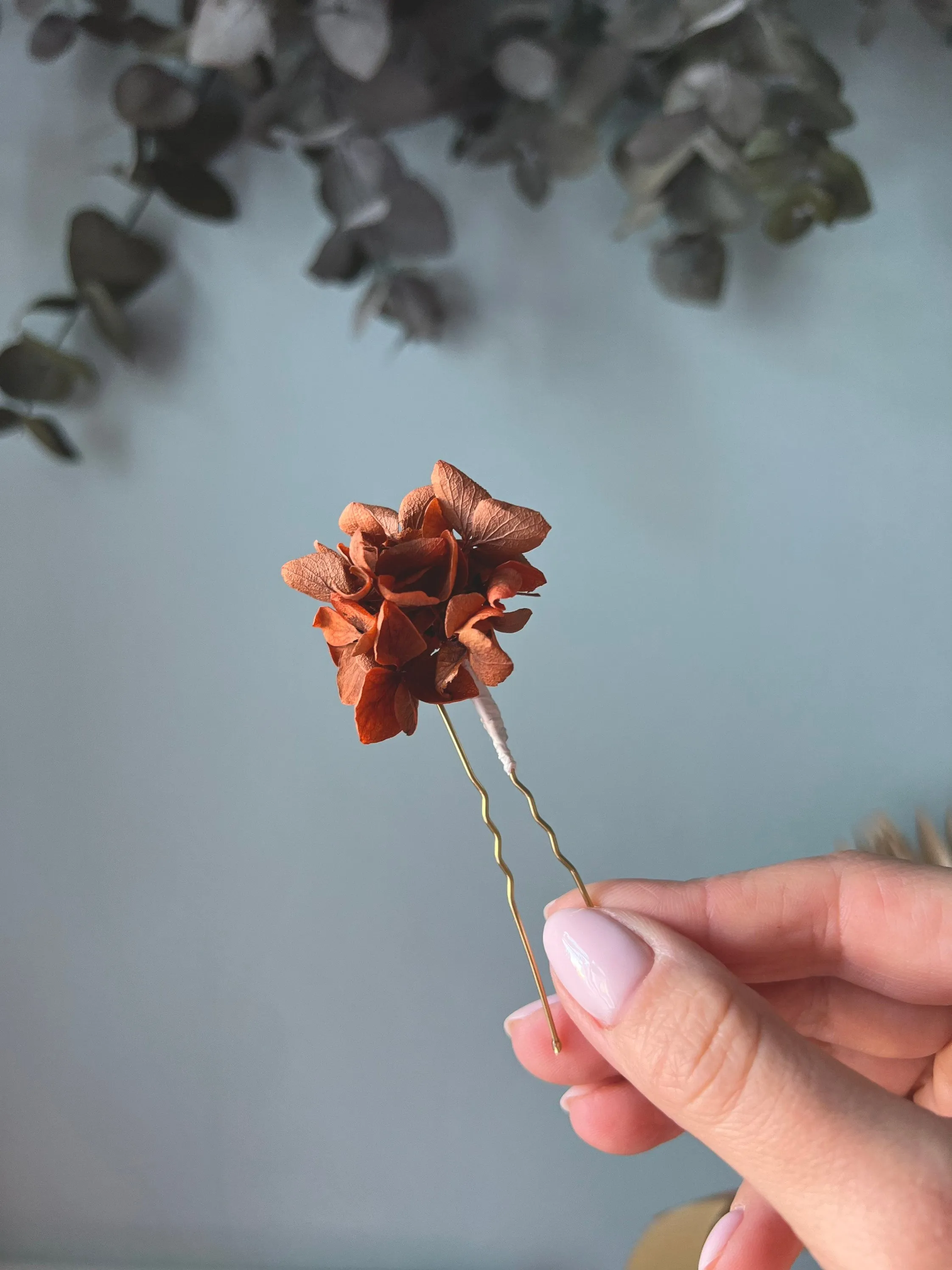 Terracotta Burnt Orange Dried Flower Hair Pins, Rustic Wedding Preserved Hydrangea Mini Head Piece, Boho Bridal Real Floral Hair Pins